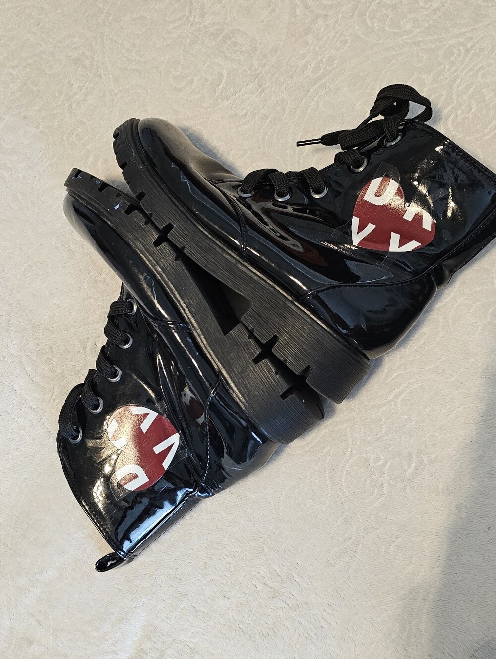 DKNY Girls Black Faux Patent Leather Combat Boots with Red Heart Logo Size US 4